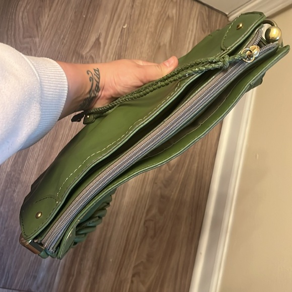 Relic Faux Leather Shoulder Bag w/ Braided Handle - EUC - Picture 4 of 11